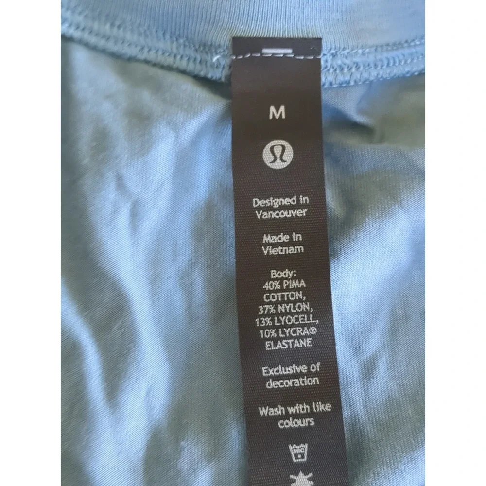 Lululemon Fundamental Short Sleeve T Shirt Blue Sz Medium Pocket - Picture 5 of 5